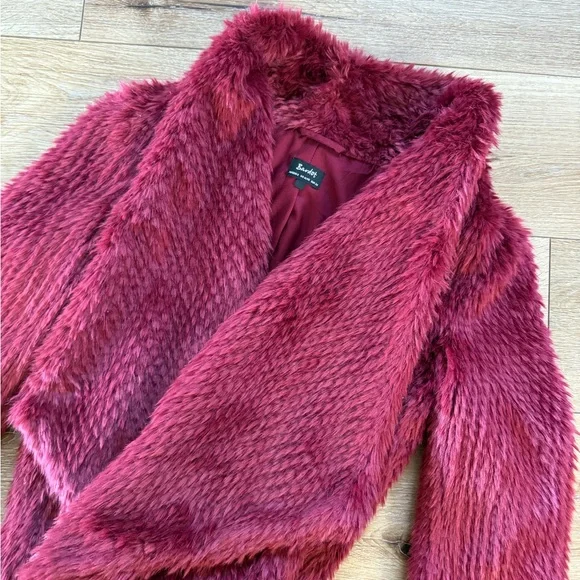 Bardot Faux Fur Jacket in Rich Burgundy - Picture 2 of 5